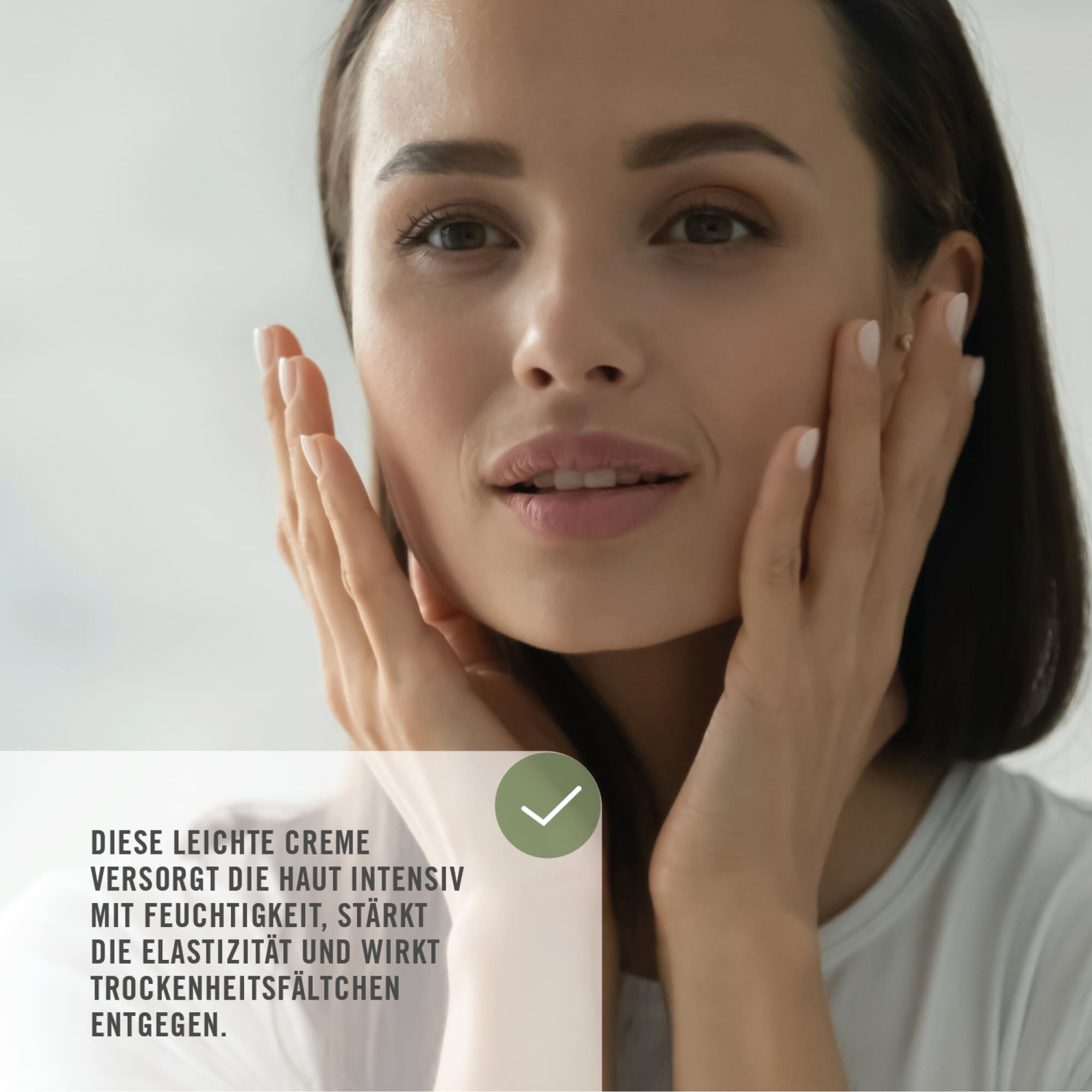 Diese leichte Creme versorgt die Haut intensiv mit Feuchtigkeit, stärkt die Elastizität und wirkt Trockenheitsfältchen entgegen.