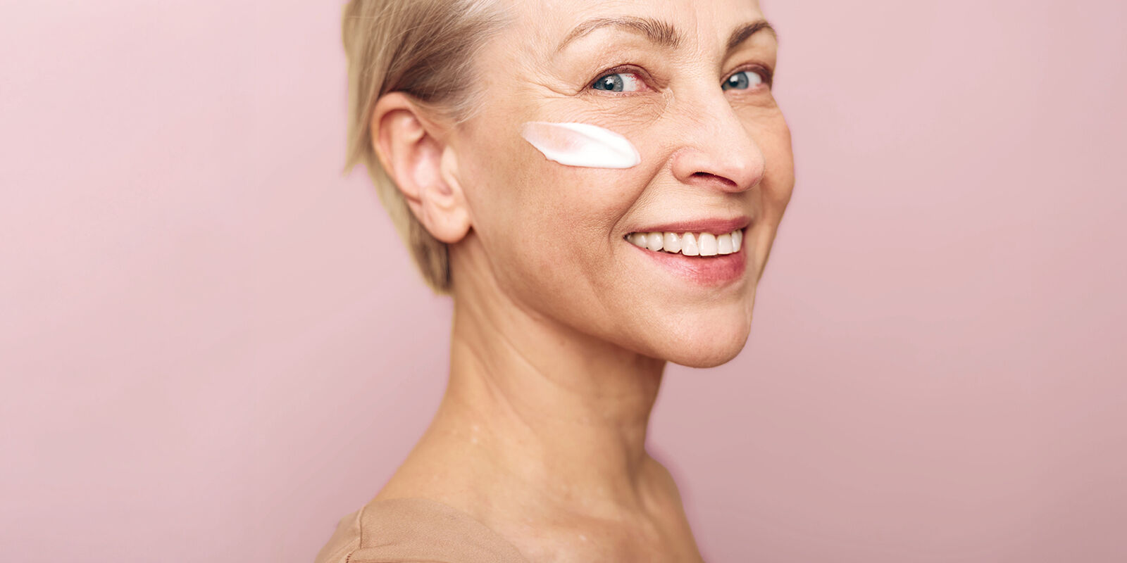Anti-Aging in der Naturkosmetik: Was kann natürliche Pflege wirklich?